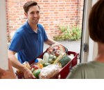 Торговые сети просят льготы за раздачу продуктов на благотворительность