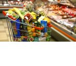 Более четверти россиян из-за кризиса впрок закупили продукты и повседневные товары