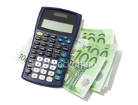 Фото:http://russki.istockphoto.com/file_closeup/business/business_concepts/banking/3330554_calculator_with_euro_bank_notes.php?id=3330554
