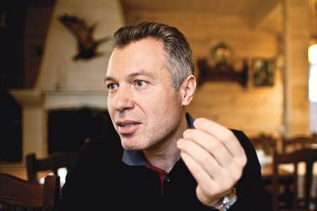 Владелец экофермы Александр Коновалов: «Маленькая ферма — лишь опытный участок. Дальше нужно переходить на более масштабный проект» expert_787_026.jpg Фото: Максим Авдеев Владелец экофермы Александр Коновалов: «Маленькая ферма — лишь опытный участок. Дальше нужно переходить на более масштабный проект» expert_787_026.jpg Фото: Максим Авдеев