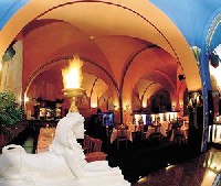 ресторан, ресторатор