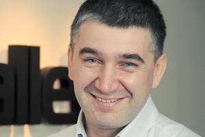 Сергей Белоусов: «Мы инвестируем в компании не больше 5 млн долларов. Это не значит, что бизнес, которому нужно больше денег, плохой. К нам не раз приходили люди с просьбами вложить 10 или 100 млн долларов, но мы отказывали. Иногда зря» Сергей Белоусов: «Мы инвестируем в компании не больше 5 млн долларов. Это не значит, что бизнес, которому нужно больше денег, плохой. К нам не раз приходили люди с просьбами вложить 10 или 100 млн долларов, но мы отказывали. Иногда зря»
